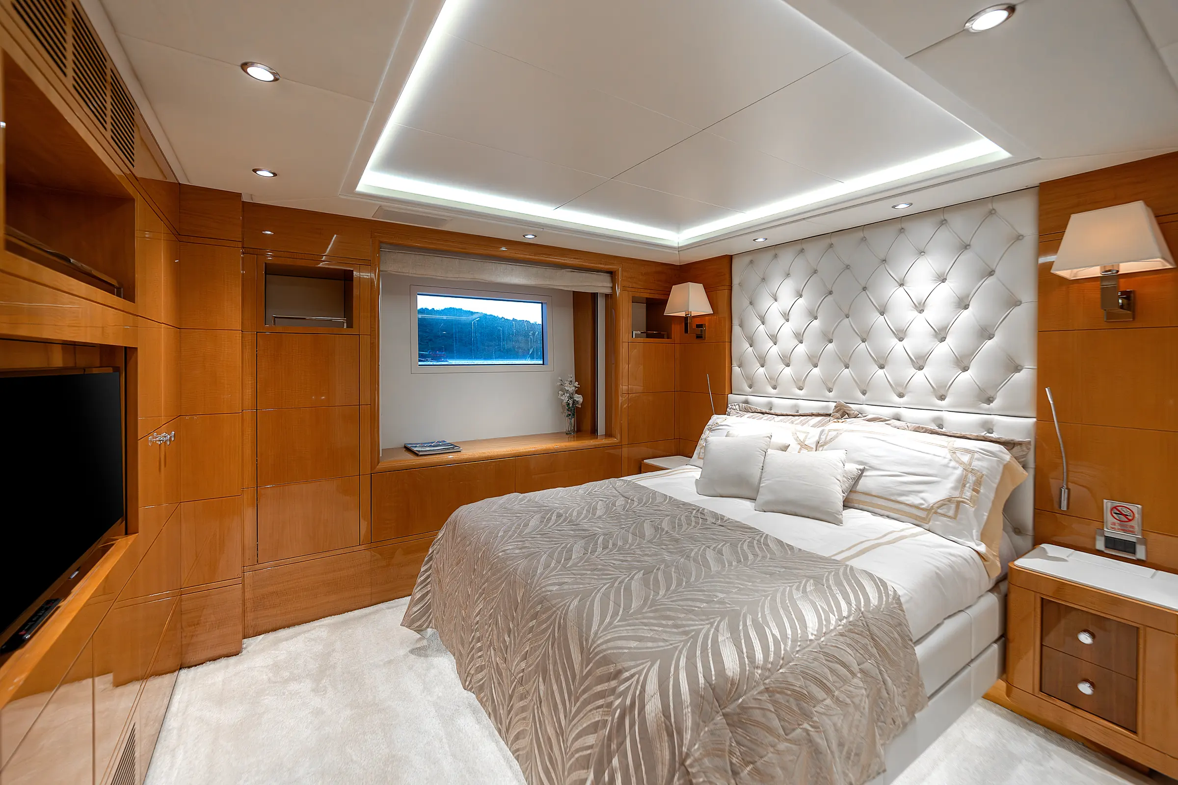 A double suite on the lower deck