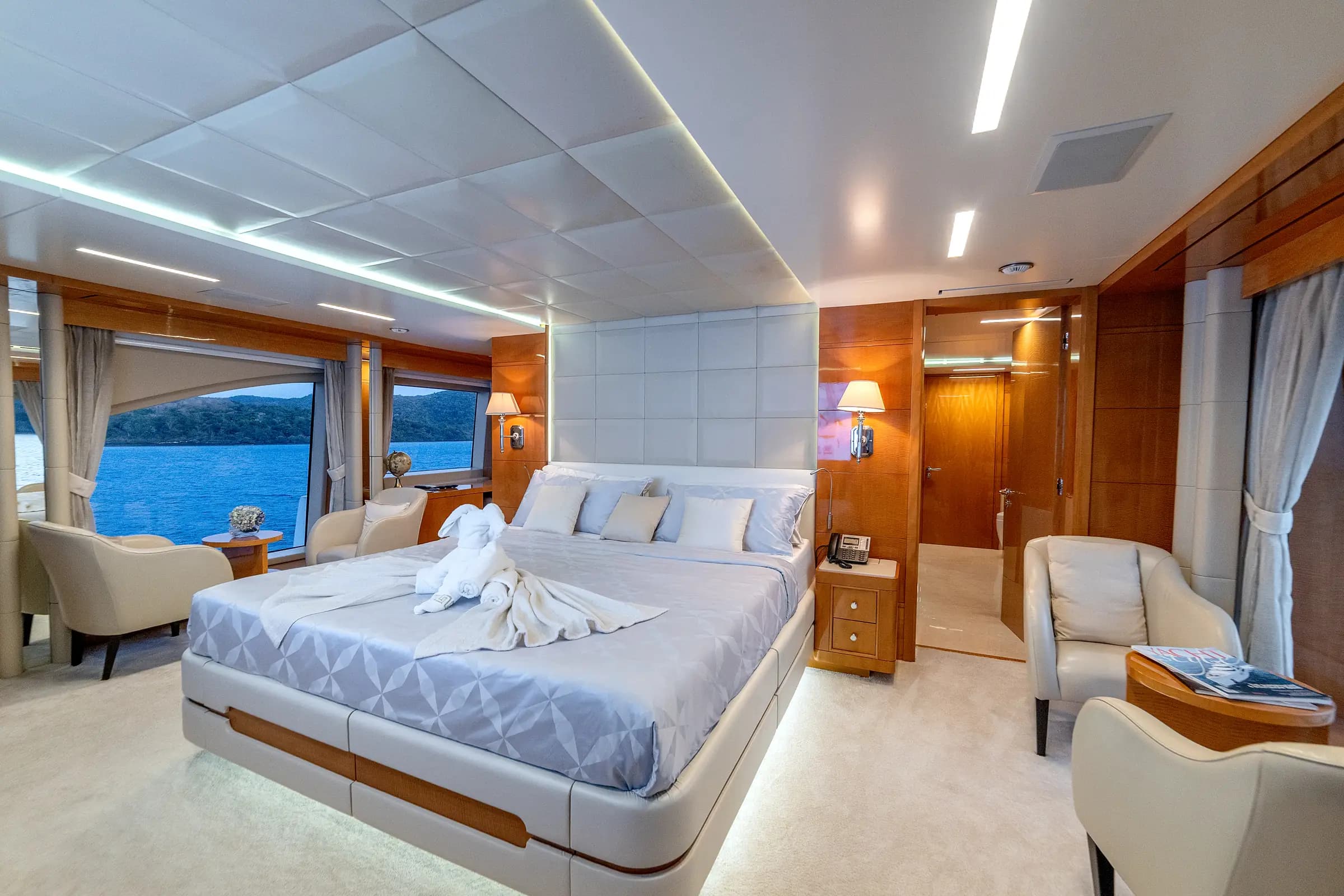 The VIP cabin, looking aft